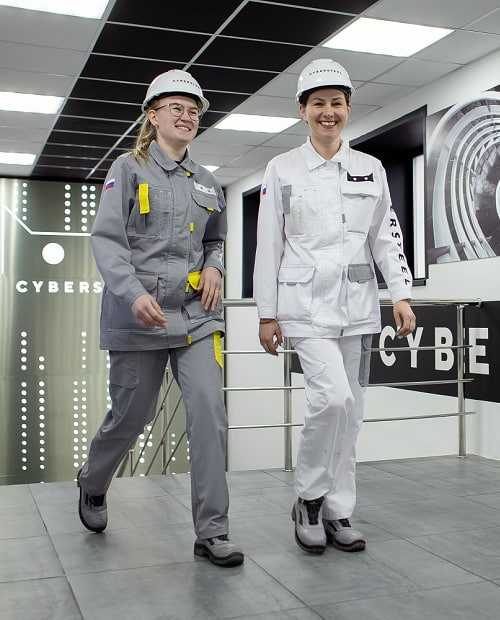 CYBERSTEEL – команда специалистов с высокой квалификацией и многолетней технологической экспертизой